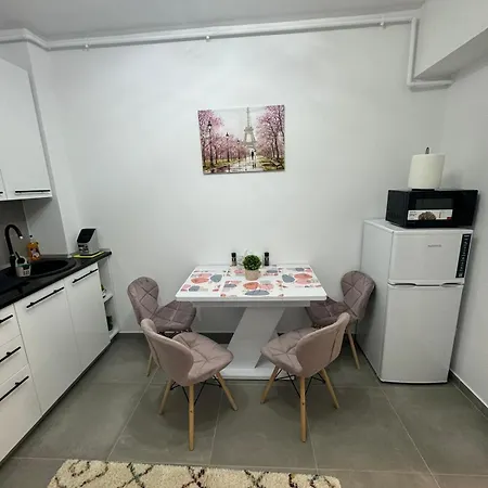 The Moon View Bucureşti