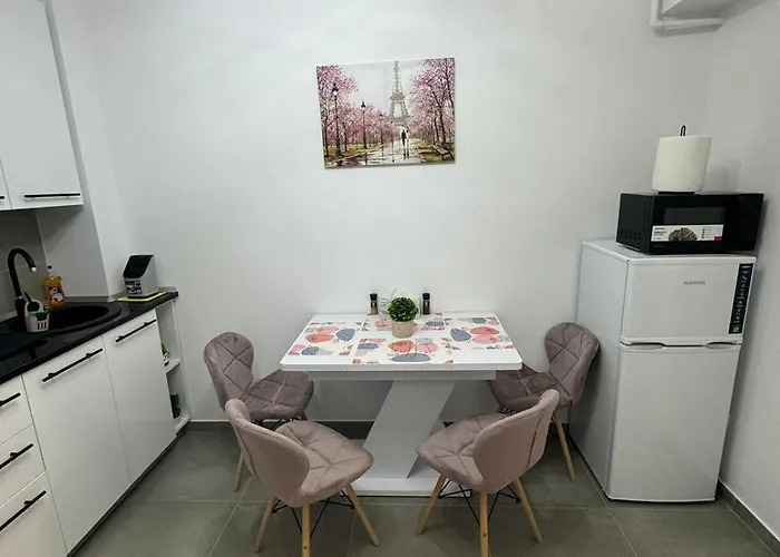 The Moon View Bucureşti